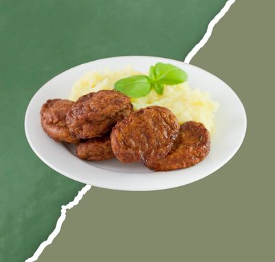 İzgara Köfte &Pilav & Salata & Yogurt