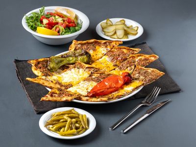 Karışık Atom Pide