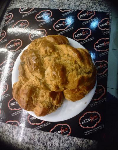 Kara Buğdaylı Ev Poğaçası