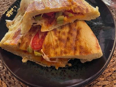 Sucuklu & Kaşarlı Bazlama Tost 