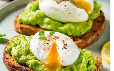 Avokadolu Poşe Yumurta