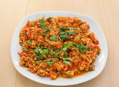 Kaşarlı Sucuklu Menemen