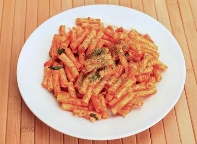 Kremalı Mantar Soslu Tam Buğday Makarna