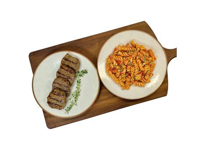 Izgara Köfte & Fusilli Napolitan Makarna