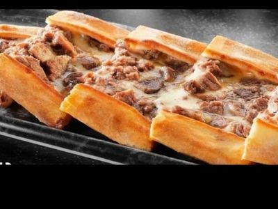 Kavurmalı Kaşarlı Pide