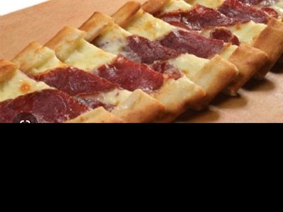 Pastırmalı Kaşarlı Pide