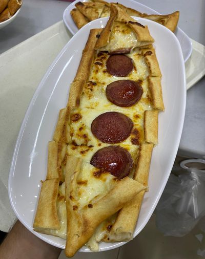 Kaşarlı Sucuklu Pide