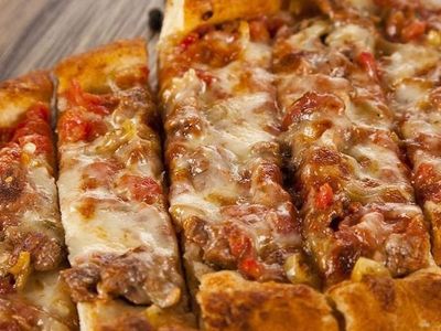 Kuşbaşılı Kaşarlı Pide