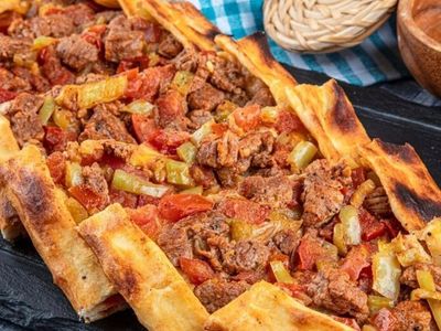 Kuşbaşılı Pide