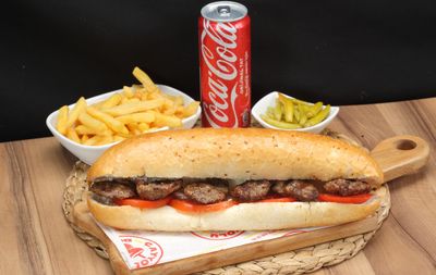 Efsane Ekmek Arası Izgara Köfte Menü