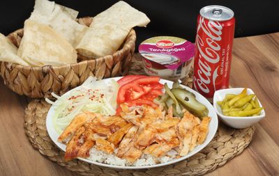 Pilav Üstü Tavuk Döner Doyuran Menü