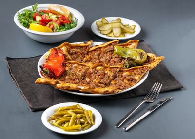 Bingöl Kavurmalı Pide