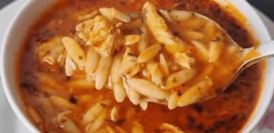 Arpa Şehriyeli Tavuk Suyu Çorbası