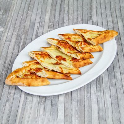 Kaşarlı Sucuklu Yumurtalı Pide