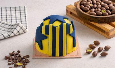 Sarı & Lacivert Figürlü Pasta