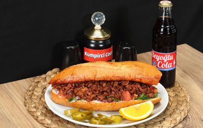 Ekmek Arası Et Tantuni Menü