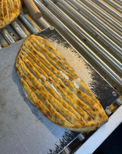 Kaşarlı Yağlı Ekmek