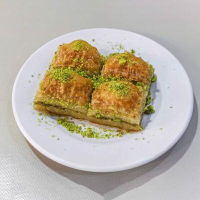 Fıstıklı Baklava (1 kg.)