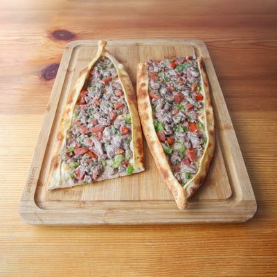 Kuşbaşılı Pide 