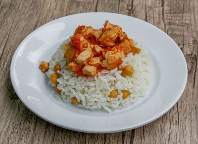 Ev Yapımı Tavuk Sote & Pilav