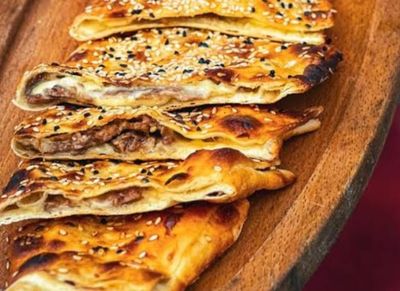 Dönerli Kaşarlı Pi̇de