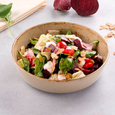 Pancarlı Keçi Peynirli Salata
