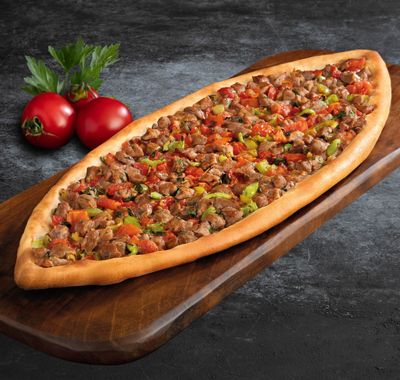 Kuşbaşılı Kaşarlı Pide
