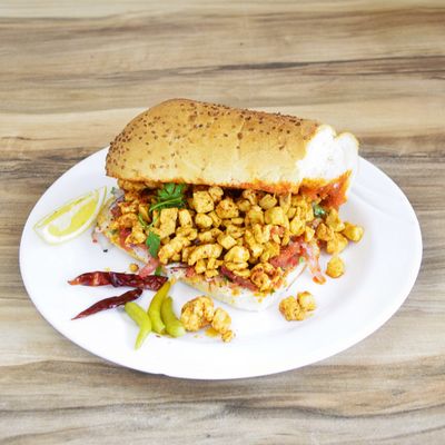 Yarım Ekmek Arası Tavuk Tantuni