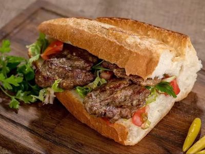 Yarım Ekmek Arası Köfte