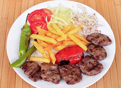 Izgara Kaşarlı Köfte