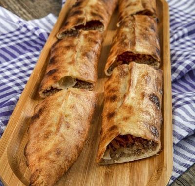 Kıymalı Kaşarlı Pide