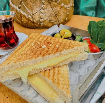 Kaşarlı Tost Tabağı