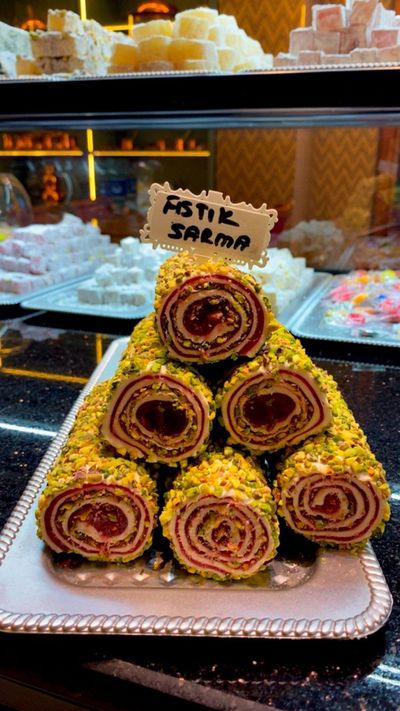 Fıstıklı Sarma Lokum