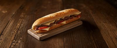 Kavurmalı Sandviç (22 cm.)