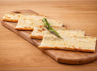 Peynirli Etli Ekmek (Peynirli Pide)
