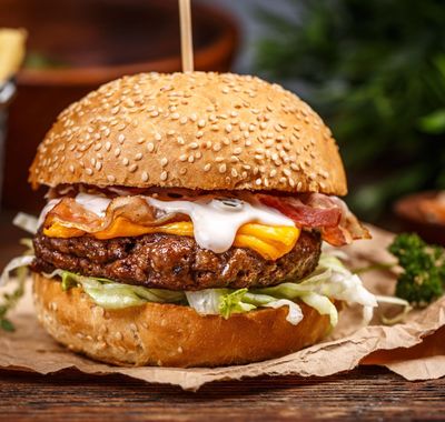 Chef Burger Pastırmalı Et Cheeseburger
