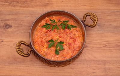 Üç peynirli menemen