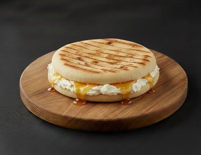 Ballı Kaymaklı Bazlama Tost