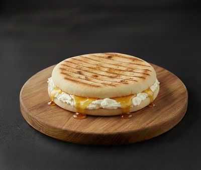 Ballı Lor Peynirli Bazlama Tost