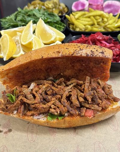 Duble Yarım Ekmek Arası Et Tantuni