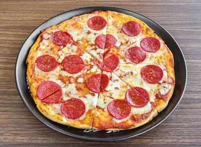 Sucuk Sever Pizza (Büyük Boy)