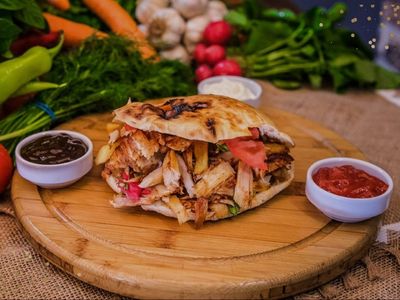 Tombik Ekmek Arası Tavuk Döner (100 gr.)