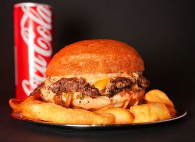 Köz Acı Biberli Smash Burger Menü