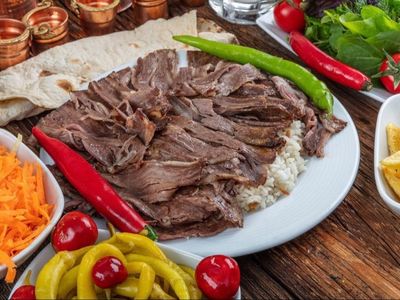 Pilav Üstü Et Döner