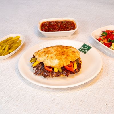 Tombik Ekmek Arası Et Döner