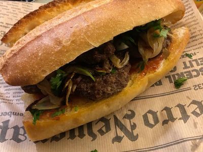 Ekmek Arası Köfte