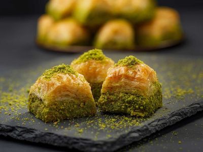 Fıstıklı Baklava (1 kg.)