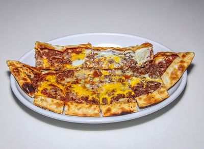 Sucuklu Kaşarlı & Yumurtalı Pide