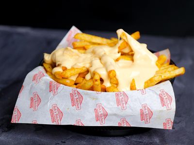 Cheddar Soslu Patates Kızartması