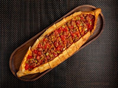 Kuşbaşılı Pide